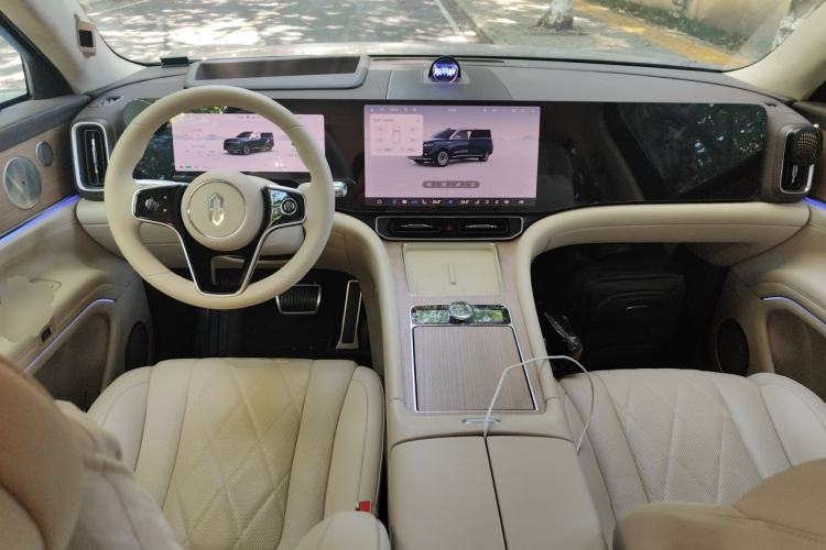 Used Hima AITO M9 2024 All-Electric Ultra Version 100 kWh 5-Seater Model Center Console