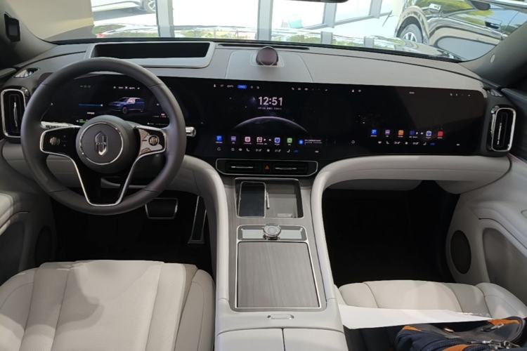 Used Hima AITO M9 2024 Range-Extended Ultra Version 42 kWh 6-Seater Model Center Console