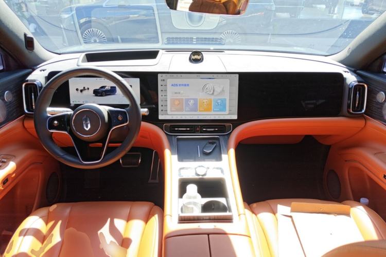 Used Hima AITO M9 2024 Range-Extended Ultra Version 42 kWh 6-Seater Model Center Console