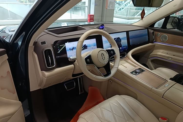 Used Hima AITO M9 2024 Range-Extended Max Edition 42 kWh 6-Seater Version Center Console