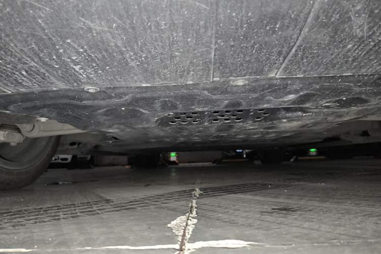 Used Hima AITO M9 2024 Range-Extended Ultra Version 52 kWh 5-Seater Model Chassis Front