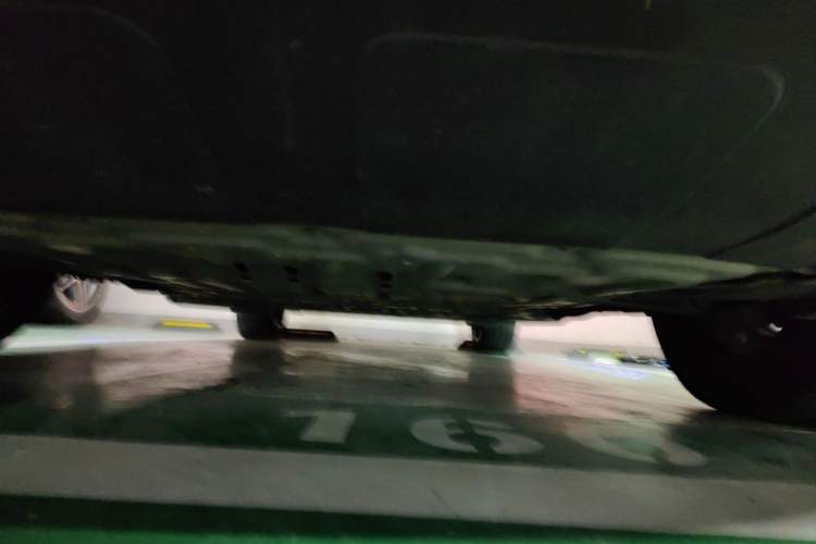 Used Hima AITO M9 2024 Range-Extended Ultra Version 52 kWh 6-Seater Model Chassis Front