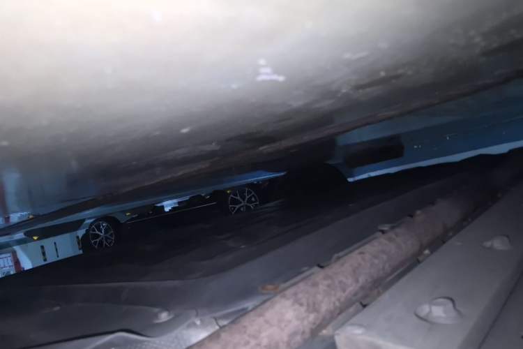 Used Hima AITO M9 2024 Range-Extended Ultra Version 42 kWh 6-Seater Model Chassis Front Right