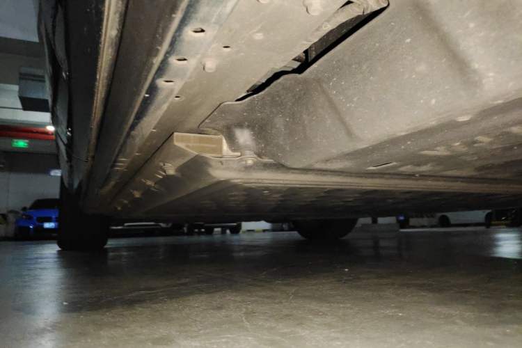 Used Hima AITO M9 2024 Range-Extended Max Edition 42 kWh 6-Seater Version Chassis Rear Left