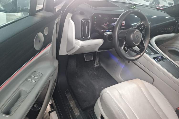 Used Hima AITO M9 2024 Range-Extended Ultra Version 42 kWh 6-Seater Model Driver Seat
