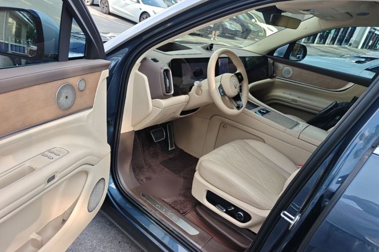 Used Hima AITO M9 2024 Range-Extended Ultra Version 42 kWh 6-Seater Model Driver Seat