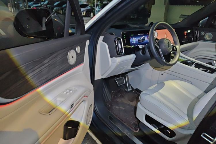 Used Hima AITO M9 2024 Range-Extended Ultra Version 42 kWh 6-Seater Model Driver Seat