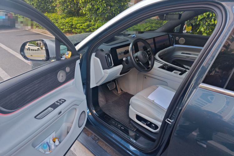 Used Hima AITO M9 2024 Range-Extended Ultra Version 42 kWh 6-Seater Model Driver Seat