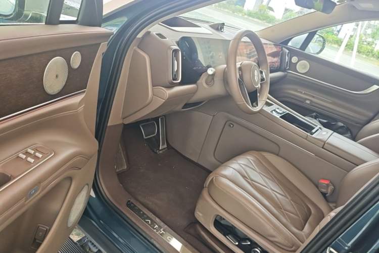 Used Hima AITO M9 2024 Range-Extended Ultra Version 52 kWh 5-Seater Model Driver Seat