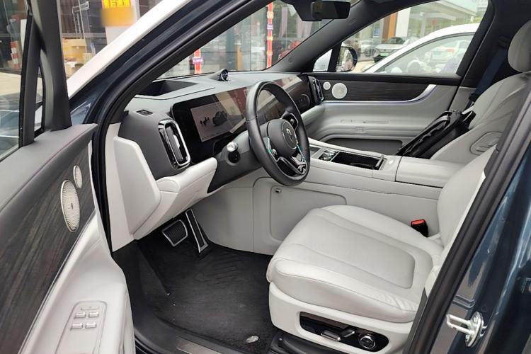 Used Hima AITO M9 2024 Range-Extended Ultra Version 42 kWh 6-Seater Model Driver Seat