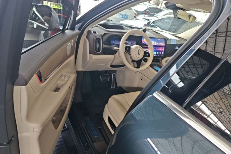 Used Hima AITO M9 2024 Range-Extended Ultra Version 42 kWh 6-Seater Model Driver Seat