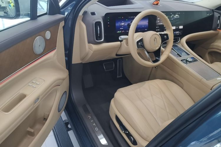 Used Hima AITO M9 2024 Range-Extended Ultra Version 52 kWh 5-Seater Model Driver Seat