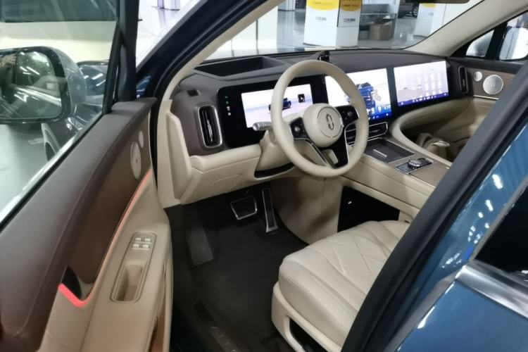 Used Hima AITO M9 2024 Range-Extended Ultra Version 42 kWh 6-Seater Model Driver Seat
