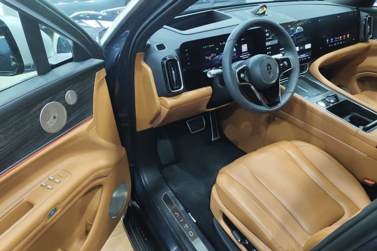 Used Hima AITO M9 2024 Range-Extended Ultra Version 42 kWh 6-Seater Model Driver Seat