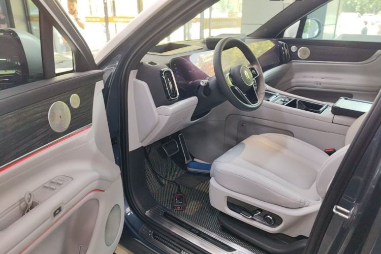 Used Hima AITO M9 2024 Range-Extended Ultra Version 42 kWh 6-Seater Model Driver Seat