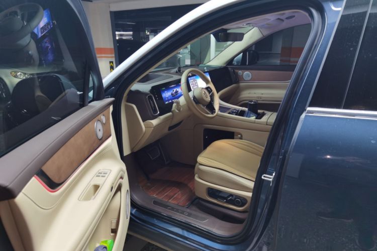 Used Hima AITO M9 2024 Range-Extended Ultra Version 42 kWh 6-Seater Model Driver Seat