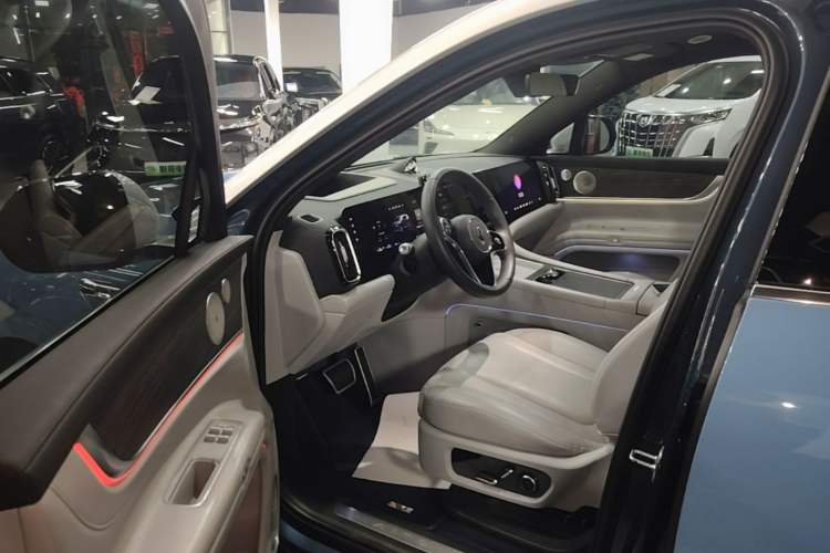 Used Hima AITO M9 2024 Range-Extended Max Edition 42 kWh 6-Seater Version Driver Seat