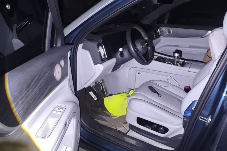 Used Hima AITO M9 2024 Range-Extended Ultra Version 42 kWh 6-Seater Model Driver Seat