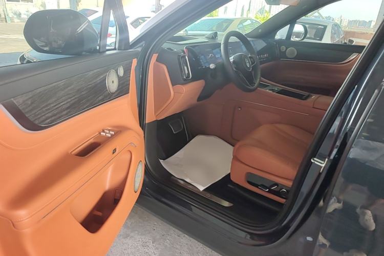 Used Hima AITO M9 2024 Range-Extended Ultra Version 42 kWh 6-Seater Model Driver Seat