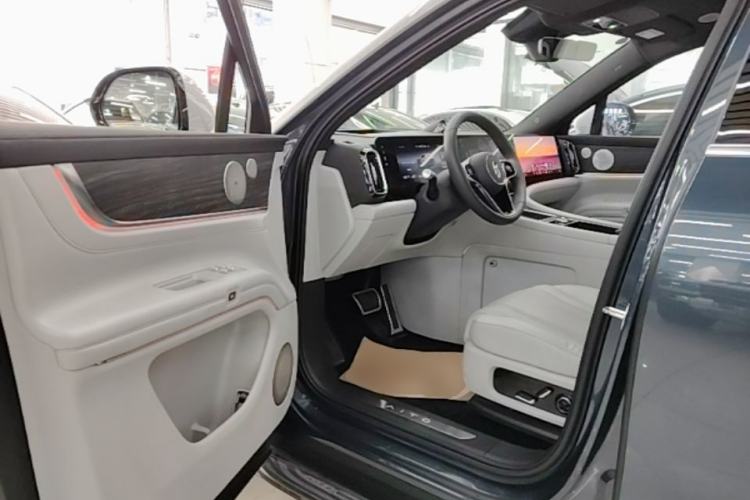 Used Hima AITO M9 2024 Range-Extended Ultra Version 42 kWh 6-Seater Model Driver Seat