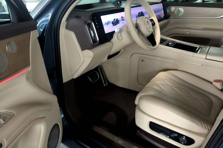 Used Hima AITO M9 2024 Range-Extended Ultra Version 42 kWh 6-Seater Model Driver Seat