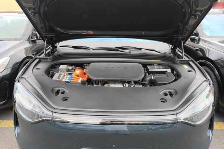 Used Hima AITO M9 2024 Range-Extended Ultra Version 42 kWh 6-Seater Model Engine Bay