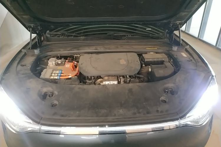Used Hima AITO M9 2024 Range-Extended Ultra Version 42 kWh 6-Seater Model Engine Bay