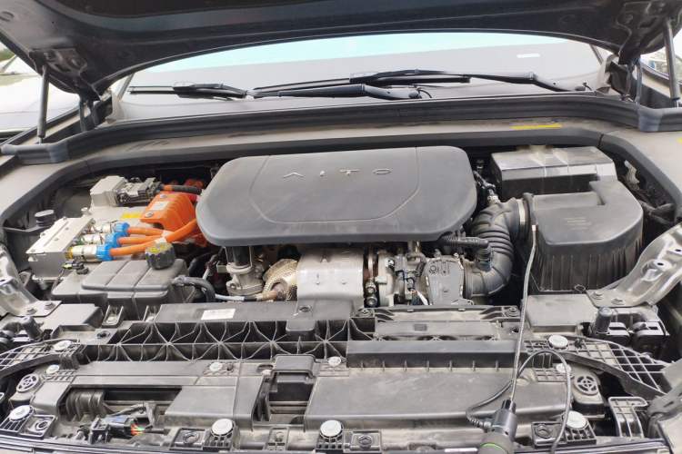 Used Hima AITO M9 2024 Range-Extended Ultra Version 52 kWh 6-Seater Model Engine Bay