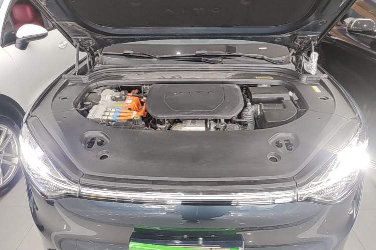 Used Hima AITO M9 2024 Range-Extended Ultra Version 42 kWh 6-Seater Model Engine Bay