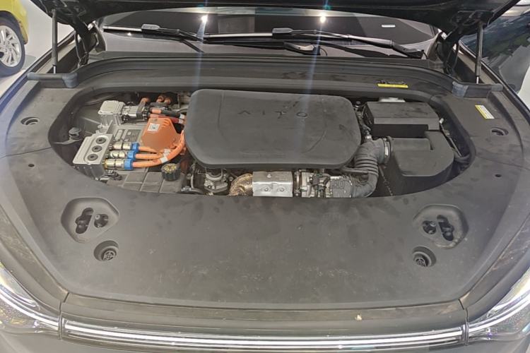 Used Hima AITO M9 2024 Range-Extended Ultra Version 42 kWh 6-Seater Model Engine Bay