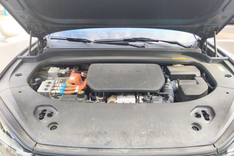 Used Hima AITO M9 2024 Range-Extended Ultra Version 52 kWh 5-Seater Model Engine Bay
