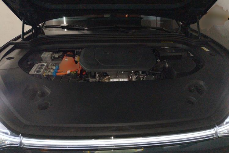 Used Hima AITO M9 2024 Range-Extended Ultra Version 42 kWh 6-Seater Model Engine Bay