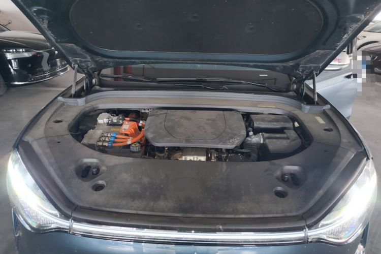 Used Hima AITO M9 2024 Range-Extended Ultra Version 42 kWh 6-Seater Model Engine Bay