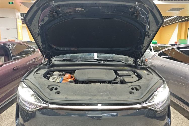Used Hima AITO M9 2024 Range-Extended Ultra Version 42 kWh 6-Seater Model Engine Bay