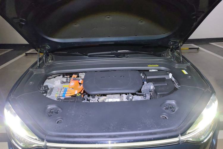Used Hima AITO M9 2024 Range-Extended Ultra Version 42 kWh 6-Seater Model Engine Bay