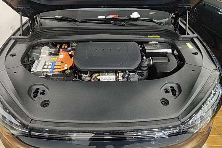 Used Hima AITO M9 2024 Range-Extended Ultra Version 42 kWh 6-Seater Model Engine Bay