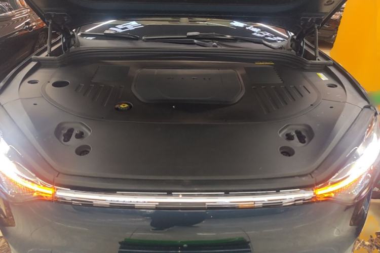 Used Hima AITO M9 2024 Range-Extended Ultra Version 42 kWh 6-Seater Model Engine Bay