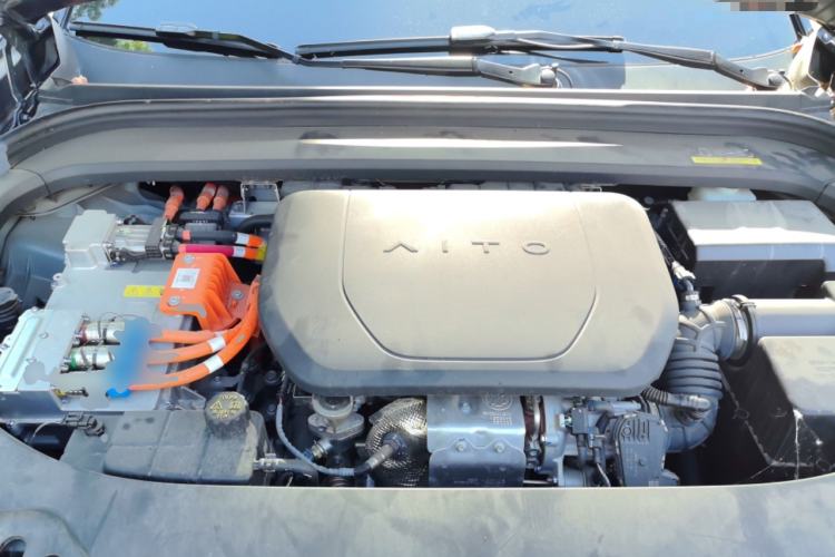 Used Hima AITO M9 2024 Range-Extended Ultra Version 52 kWh 6-Seater Model Engine Bay