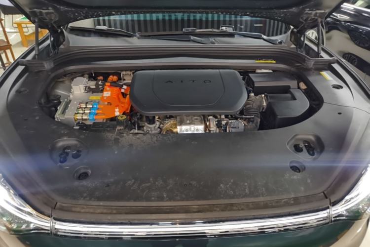 Used Hima AITO M9 2024 Range-Extended Ultra Version 42 kWh 6-Seater Model Engine Bay