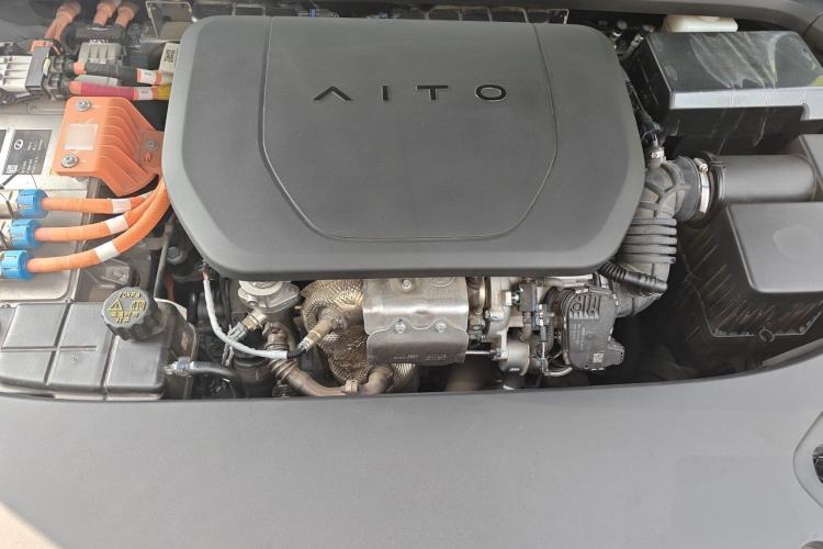Used Hima AITO M9 2024 Range-Extended Ultra Version 42 kWh 6-Seater Model Engine Bay
