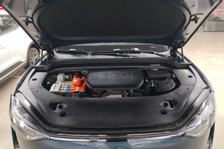 Used Hima AITO M9 2024 Range-Extended Ultra Version 42 kWh 6-Seater Model Engine Bay