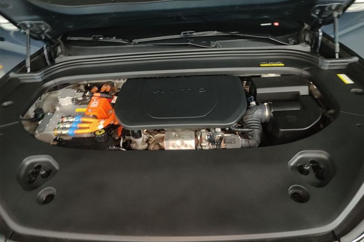 Used Hima AITO M9 2024 Range-Extended Ultra Version 42 kWh 6-Seater Model Engine Bay