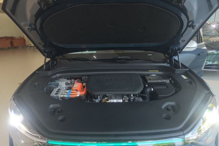 Used Hima AITO M9 2024 Range-Extended Ultra Version 42 kWh 6-Seater Model Engine Bay