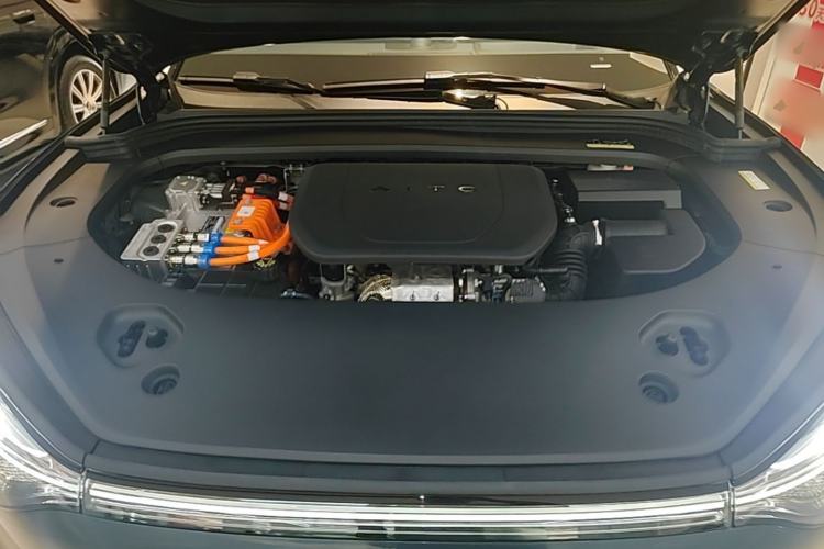 Used Hima AITO M9 2024 Range-Extended Ultra Version 52 kWh 6-Seater Model Engine Bay