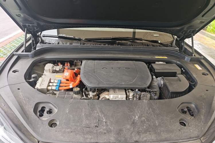 Used Hima AITO M9 2024 Range-Extended Ultra Version 52 kWh 5-Seater Model Engine Bay