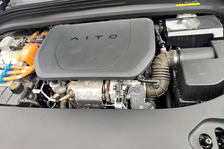 Used Hima AITO M9 2024 Range-Extended Ultra Version 42 kWh 6-Seater Model Engine Bay