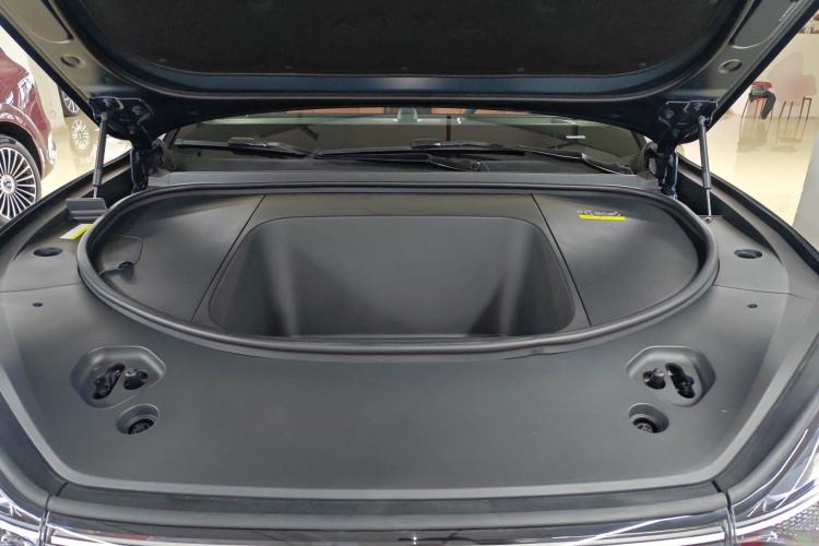 Used Hima AITO M9 2024 All-Electric Ultra Version 100 kWh 5-Seater Model Engine Bay