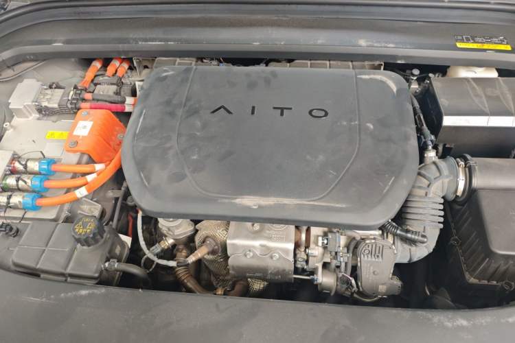 Used Hima AITO M9 2024 Range-Extended Ultra Version 52 kWh 6-Seater Model Engine Bay
