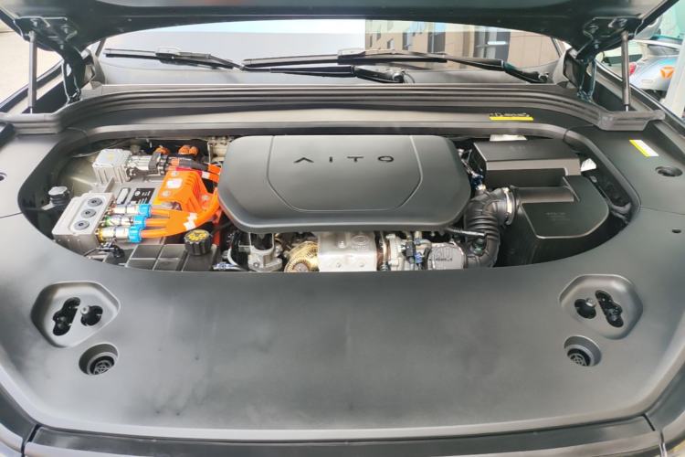 Used Hima AITO M9 2024 Range-Extended Ultra Version 42 kWh 6-Seater Model Engine Bay