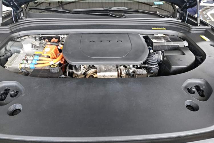 Used Hima AITO M9 2024 Range-Extended Ultra Version 42 kWh 6-Seater Model Engine Bay